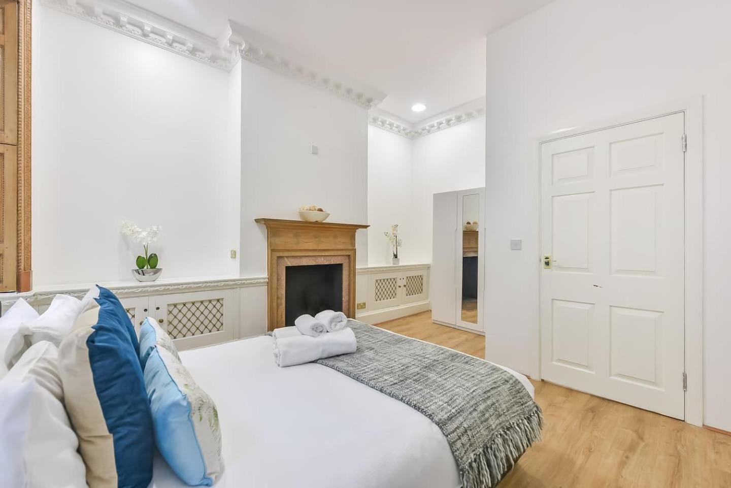 2 Bed Piccadilly Apartment 2 Лондон Экстерьер фото